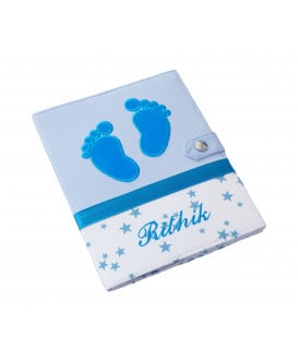 Protège carnet de santé garçon personnalisé rigide - baby feet - bleu - étoiles - cadeau de naissance personnalisé