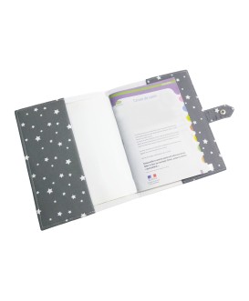 Protège carnet de santé garçon rigide personnalisé - baby feet - blanc - gris - Cadeau de naissance personnalisé