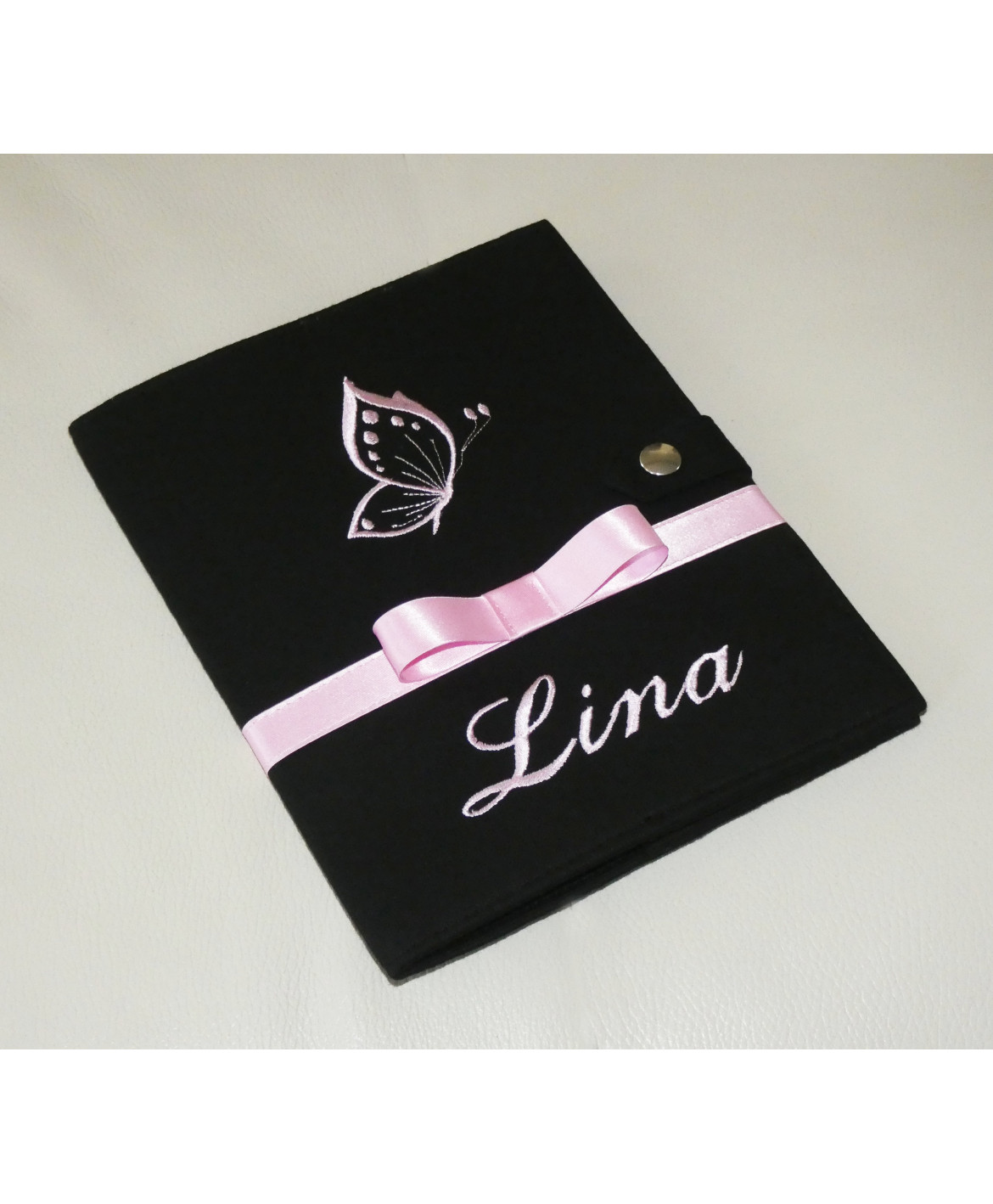 Protège carnet de santé rigide personnalisé noir - papillon rose - Cadeau de naissance fille personnalisé Protège carnet de santé rigide personnalisé noir - papillon rose - Cadeau de naissance fille personnalisé