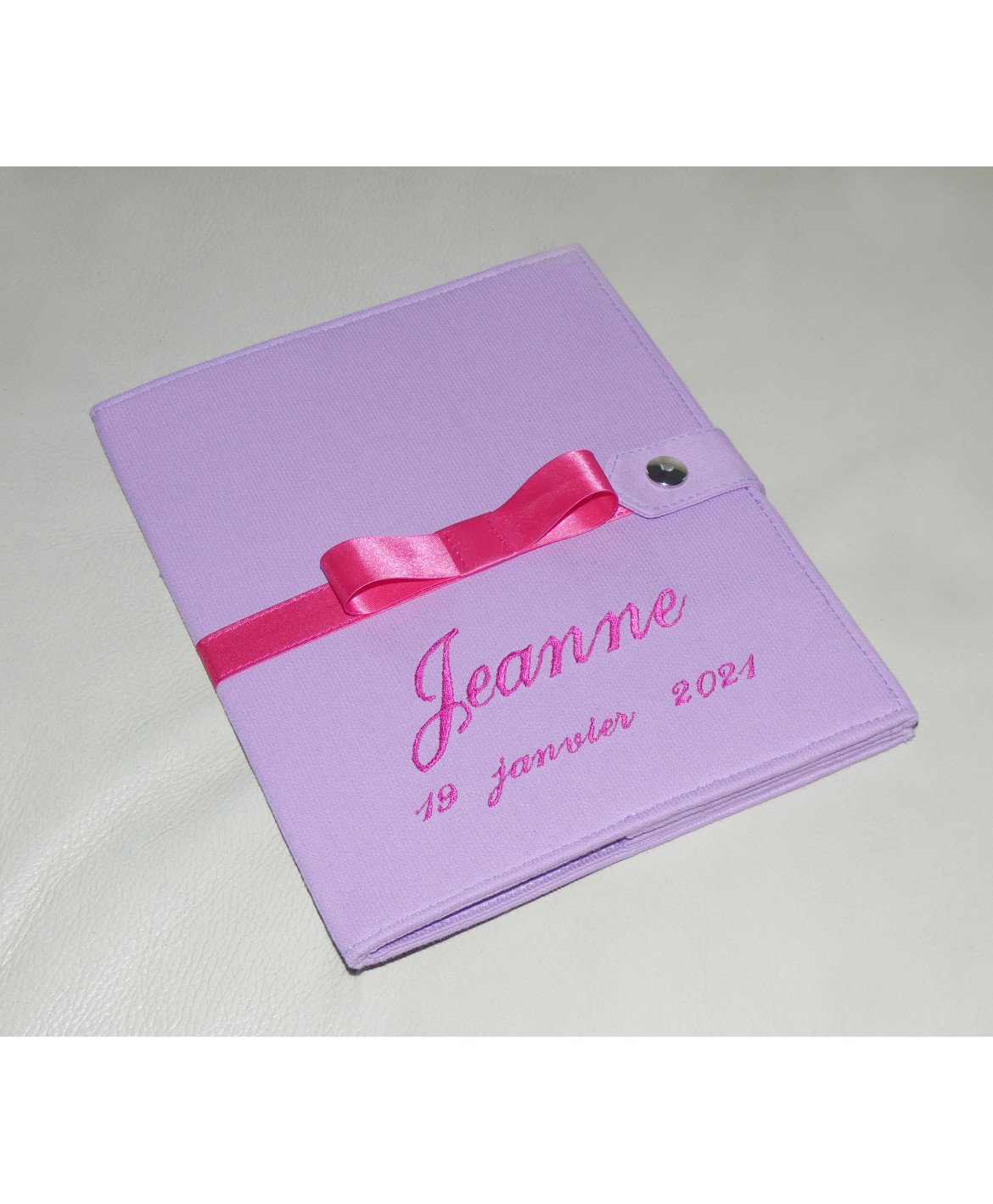 Protège carnet de santé personnalisé rigide Parme - Cadeau de naissance fille personnalisé Protège carnet de santé personnalisé rigide Parme - Cadeau de naissance fille personnalisé